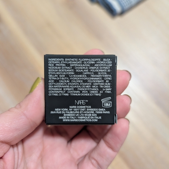 Nars Light Reflecting Setting Powder - Picture 3 of 5